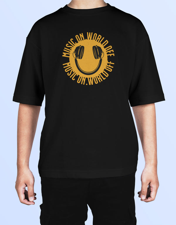 Music On - Oversized T-shirt